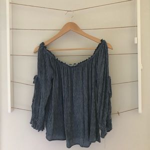 American Eagle off the shoulder top